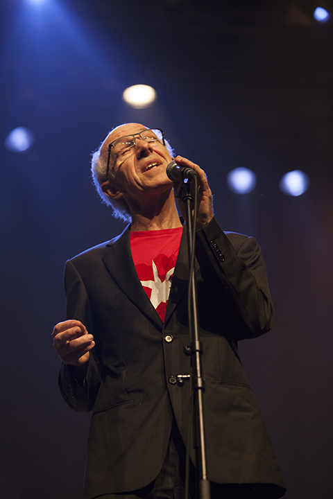Raymond van het Groenewoud en KMLPA - In uniform @ de Roma, picture 5, photographed by Frank Lambrechts - FrontView Magazine