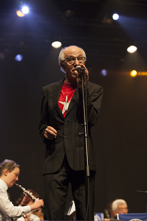 Raymond van het Groenewoud en KMLPA - In uniform @ de Roma, picture 9, photographed by Frank Lambrechts - FrontView Magazine