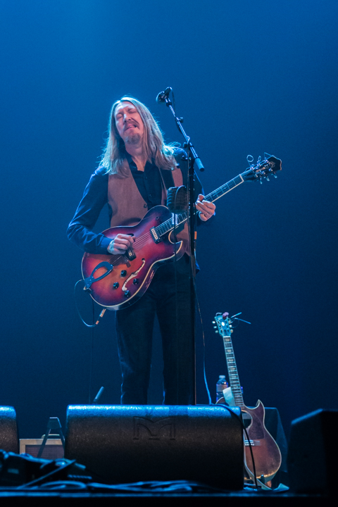 The Wood Brothers @ De Roma Borgerhout, picture 21, photographed by Guy Danneels - FrontView Magazine