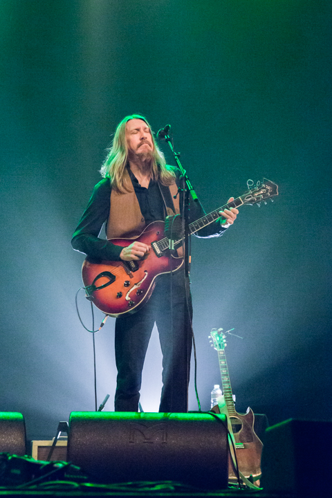 The Wood Brothers @ De Roma Borgerhout, picture 25, photographed by Guy Danneels - FrontView Magazine