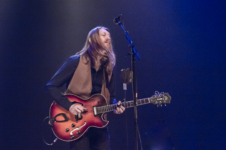 The Wood Brothers @ De Roma Borgerhout, picture 30, photographed by Guy Danneels - FrontView Magazine