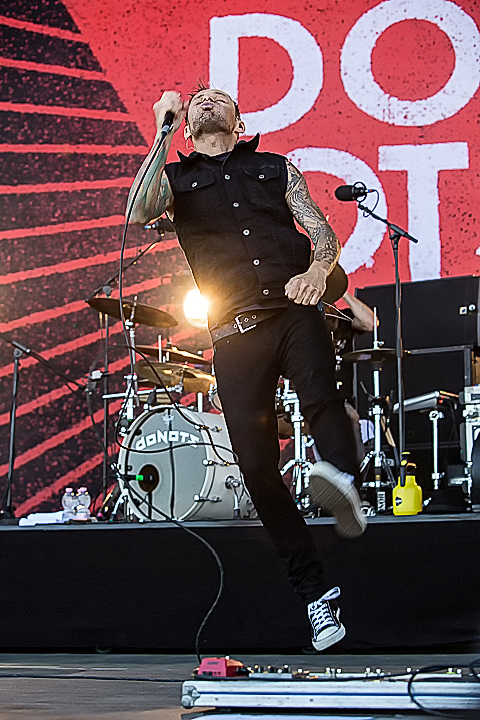 Donots @ Rock Am Ring 2015, foto 16, foto's door Edwin Houdevelt - FrontView Magazine