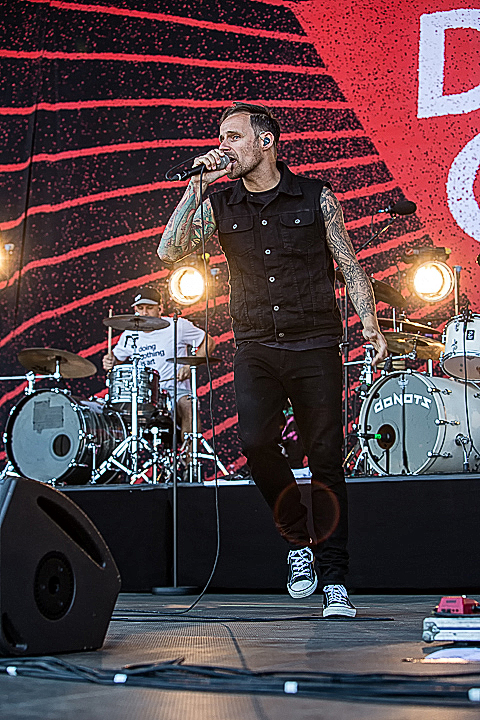 Donots @ Rock Am Ring 2015, foto 17, foto's door Edwin Houdevelt - FrontView Magazine