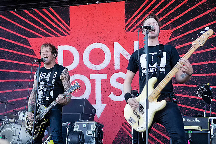 Donots @ Rock Am Ring 2015, foto 29, foto's door Edwin Houdevelt - FrontView Magazine