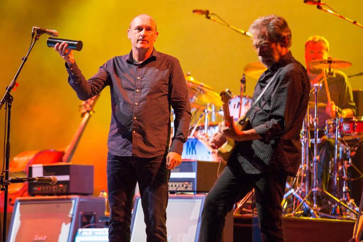 Mark Knopfler @ Sportpaleis, picture 5, photographed by Stef Dierckx - FrontView Magazine