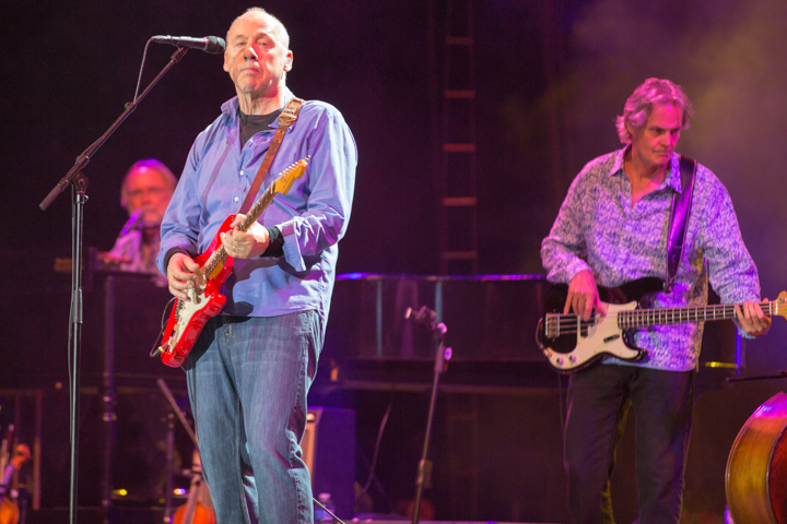 Mark Knopfler @ Sportpaleis, picture 6, photographed by Stef Dierckx - FrontView Magazine