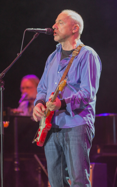 Mark Knopfler @ Sportpaleis, picture 10, photographed by Stef Dierckx - FrontView Magazine