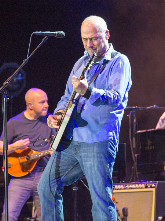 Mark Knopfler @ Sportpaleis, picture 12, photographed by Stef Dierckx - FrontView Magazine