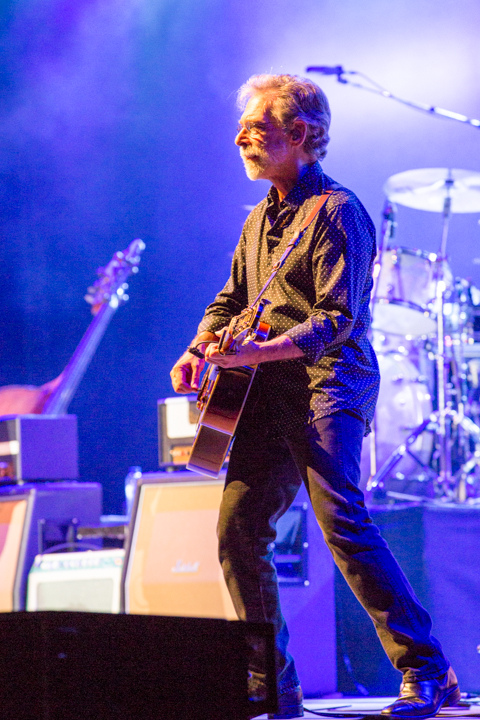 Mark Knopfler @ Sportpaleis, picture 20, photographed by Stef Dierckx - FrontView Magazine