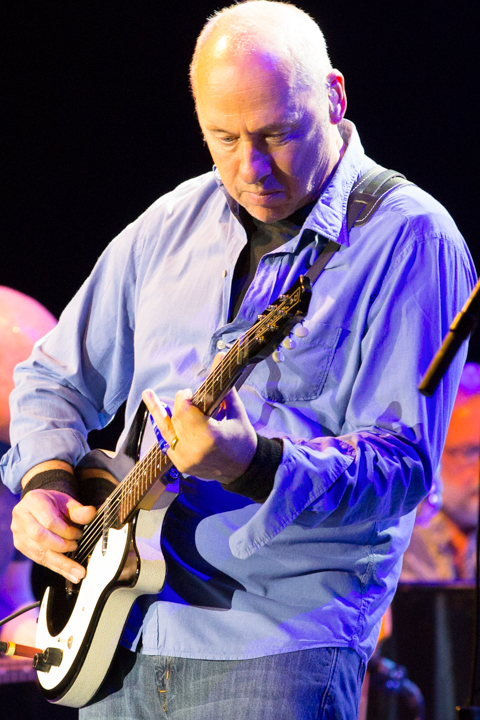 Mark Knopfler @ Sportpaleis, picture 23, photographed by Stef Dierckx - FrontView Magazine