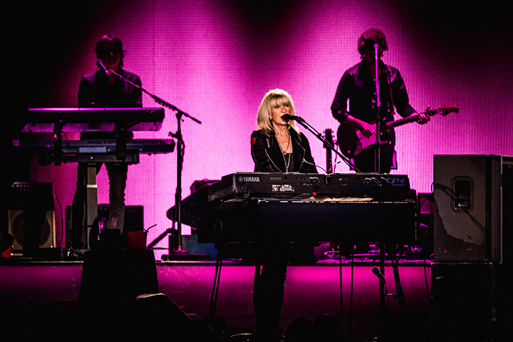 Fleetwood Mac @ Sportpaleis, picture 9, photographed by Elke Briers - FrontView Magazine