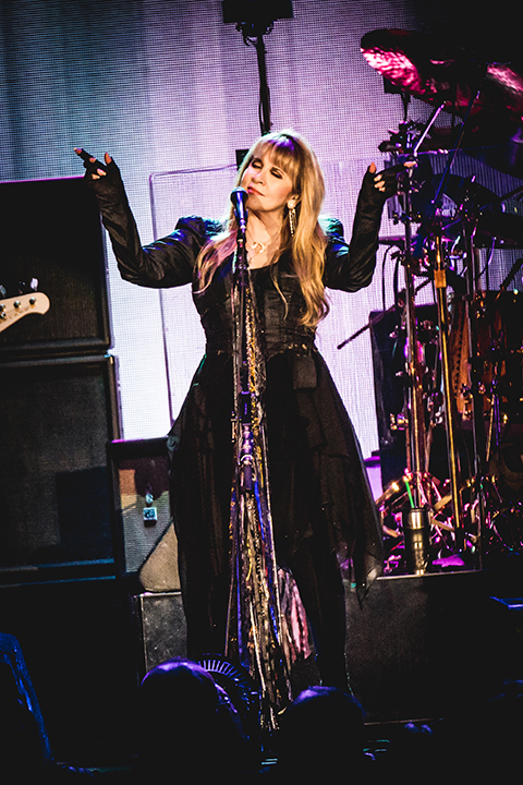 Fleetwood Mac @ Sportpaleis, picture 12, photographed by Elke Briers - FrontView Magazine
