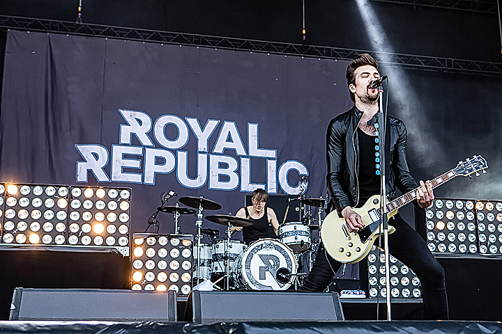 Royal Republic @ Rock Am Ring 2015, foto 13, foto's door Edwin Houdevelt - FrontView Magazine