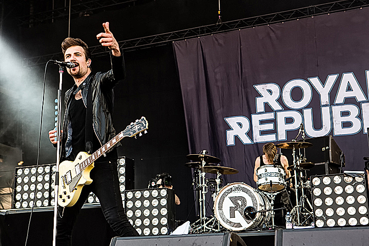 Royal Republic @ Rock Am Ring 2015, foto 29, foto's door Edwin Houdevelt - FrontView Magazine