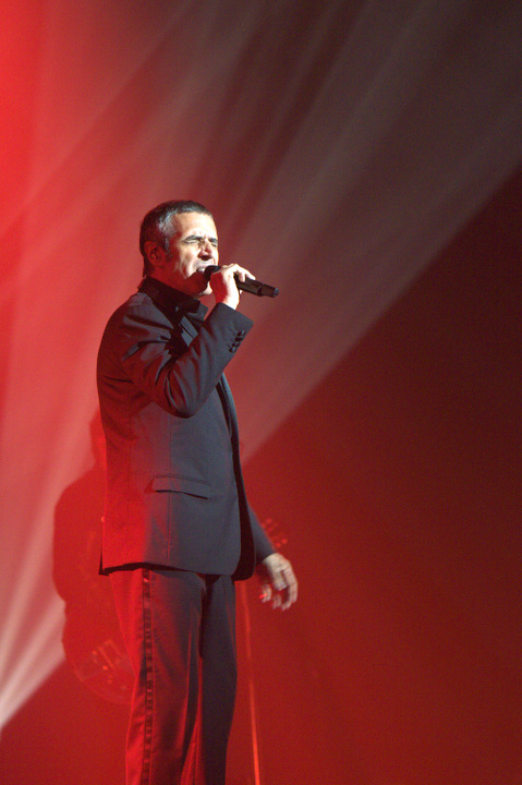 Julien Clerc @ Vorst Nationaal, foto 2, foto's door Bart Baevegems - FrontView Magazine