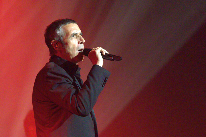 Julien Clerc @ Vorst Nationaal, foto 3, foto's door Bart Baevegems - FrontView Magazine