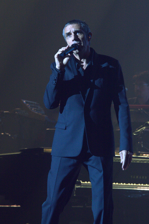Julien Clerc @ Vorst Nationaal, foto 7, foto's door Bart Baevegems - FrontView Magazine