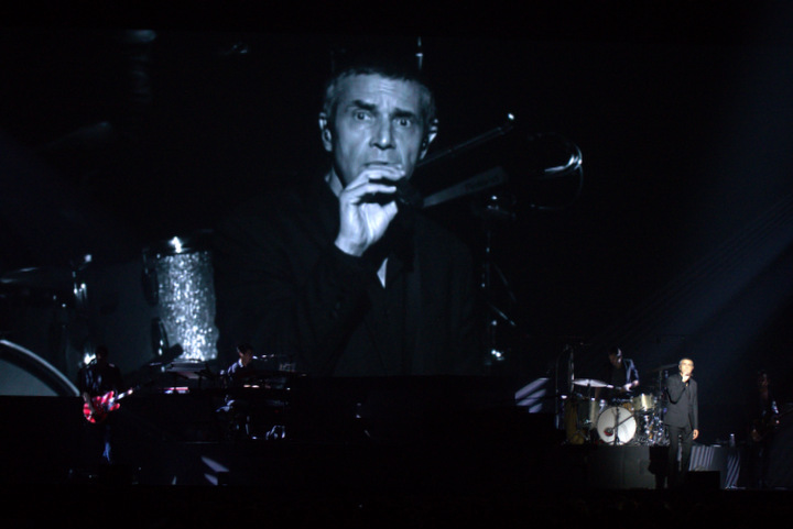 Julien Clerc @ Vorst Nationaal, foto 11, foto's door Bart Baevegems - FrontView Magazine