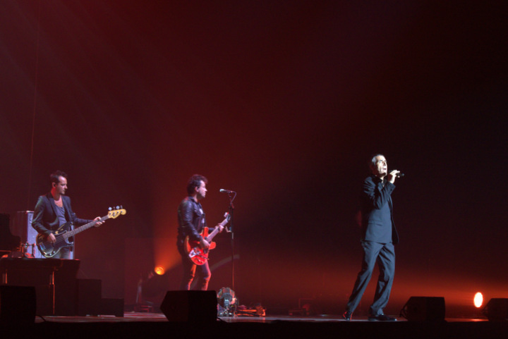 Julien Clerc @ Vorst Nationaal, foto 18, foto's door Bart Baevegems - FrontView Magazine