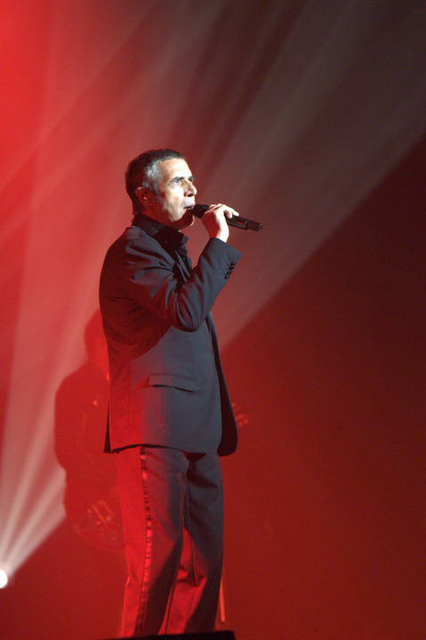 Julien Clerc @ Vorst Nationaal, foto 27, foto's door Bart Baevegems - FrontView Magazine