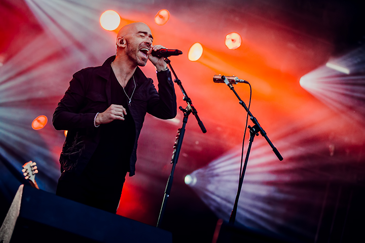 Ed Kowalczyk @ Retropop 2015, picture 8, photographed by Elke Briers - FrontView Magazine
