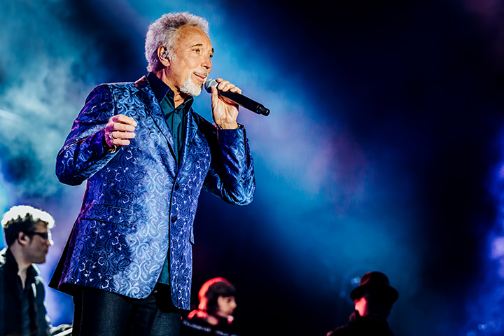 Tom Jones @ Retropop 2015, picture 3, photographed by Elke Briers - FrontView Magazine