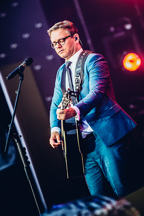 Guus Meeuwis - Groots met een zachte G @ Philips Stadion Eindhoven, foto 5, foto's door Elke Briers - FrontView Magazine
