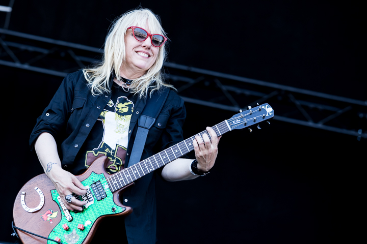 L7 @ NOVA ROCK 2015, foto 7, foto's door Dorien Goetschalckx - FrontView Magazine