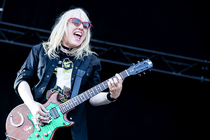 L7 @ NOVA ROCK 2015, foto 9, foto's door Dorien Goetschalckx - FrontView Magazine