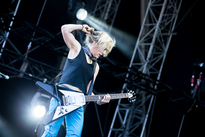 L7 @ NOVA ROCK 2015, foto 15, foto's door Dorien Goetschalckx - FrontView Magazine