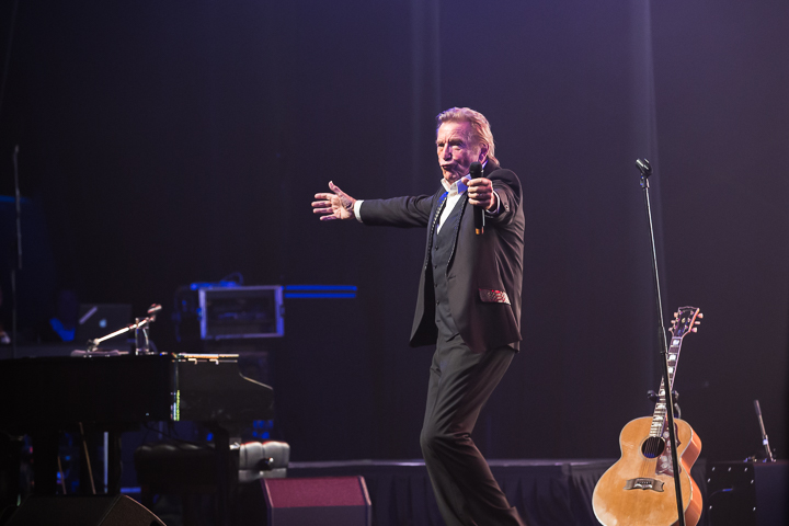 Dubbelconcert Will Tura & Christoff @ Casino Kursaal Oostende, picture 79, photographed by Guy Danneels - FrontView Magazine