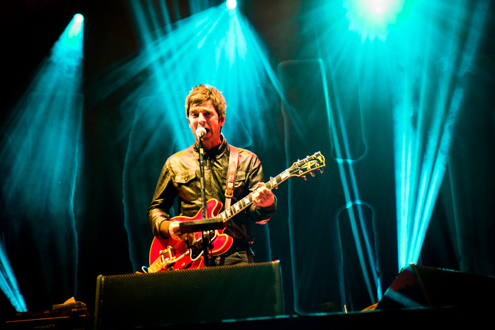 Noel Gallagher's High Flying Birds @ Best Kept Secret Festival 2015 - Dag 2, picture 7, photographed by Tom Stessens - FrontView Magazine