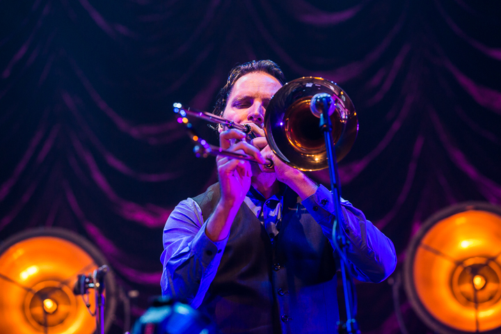 Bart Peeters - Benefietconcert @ De Roma Borgerhout, picture 22, photographed by Guy Danneels - FrontView Magazine