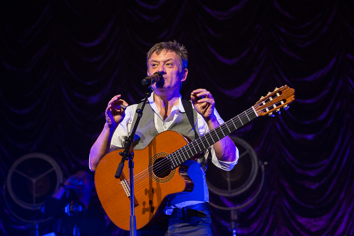Bart Peeters - Benefietconcert @ De Roma Borgerhout, picture 23, photographed by Guy Danneels - FrontView Magazine