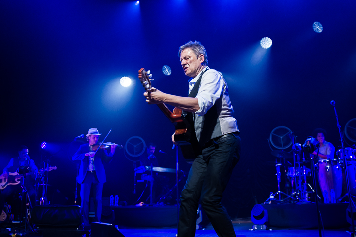 Bart Peeters - Benefietconcert @ De Roma Borgerhout, picture 25, photographed by Guy Danneels - FrontView Magazine