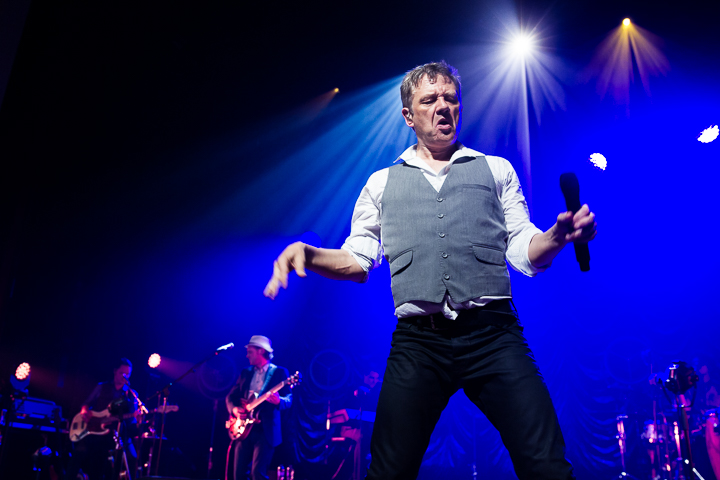 Bart Peeters - Benefietconcert @ De Roma Borgerhout, picture 42, photographed by Guy Danneels - FrontView Magazine