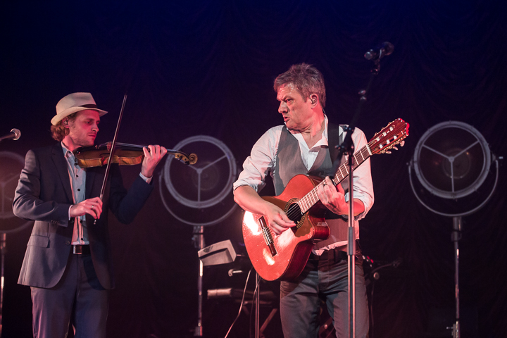 Bart Peeters - Benefietconcert @ De Roma Borgerhout, picture 45, photographed by Guy Danneels - FrontView Magazine
