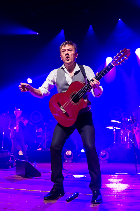 Bart Peeters - Benefietconcert @ De Roma Borgerhout, picture 46, photographed by Guy Danneels - FrontView Magazine