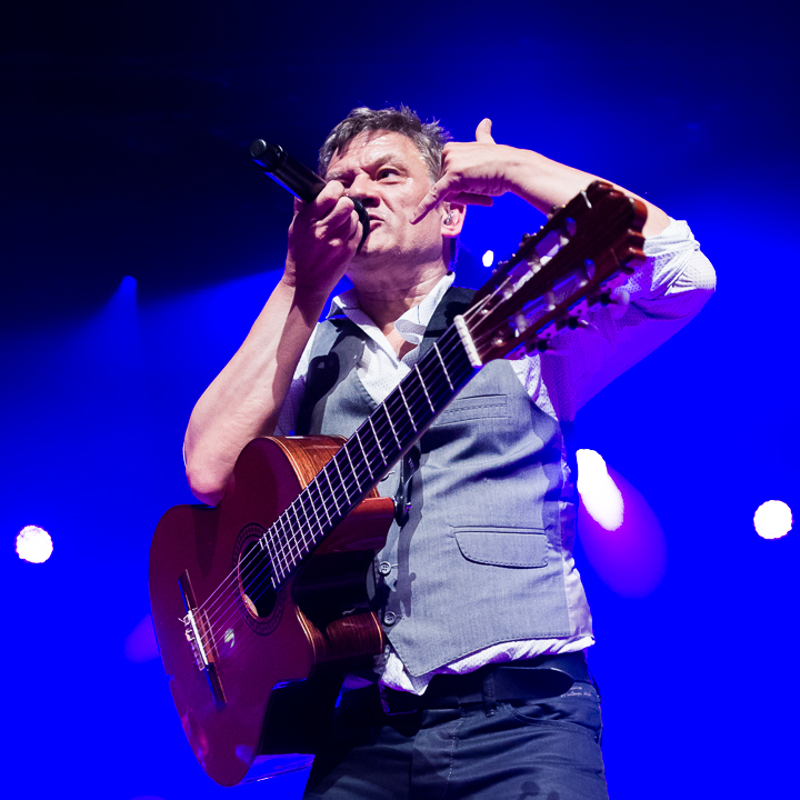 Bart Peeters - Benefietconcert @ De Roma Borgerhout, picture 47, photographed by Guy Danneels - FrontView Magazine