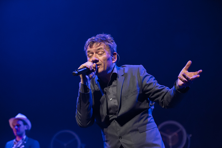 Bart Peeters - Benefietconcert @ De Roma Borgerhout, picture 78, photographed by Guy Danneels - FrontView Magazine