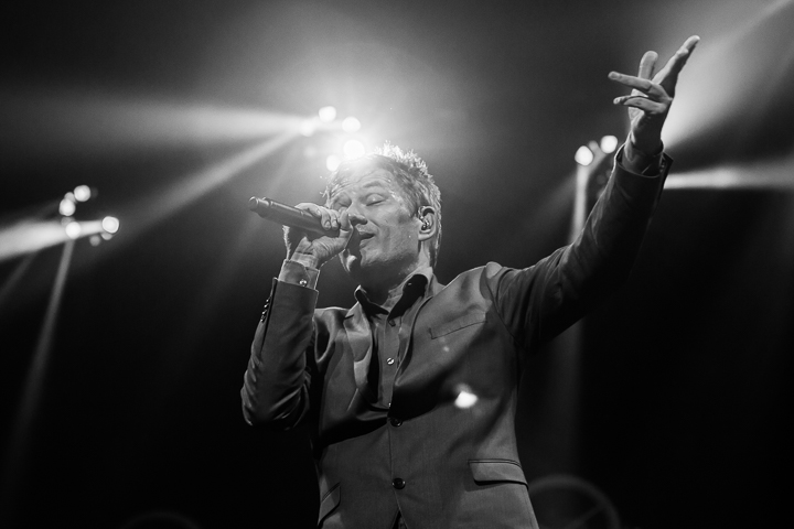 Bart Peeters - Benefietconcert @ De Roma Borgerhout, picture 83, photographed by Guy Danneels - FrontView Magazine