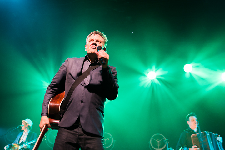 Bart Peeters - Benefietconcert @ De Roma Borgerhout, picture 87, photographed by Guy Danneels - FrontView Magazine