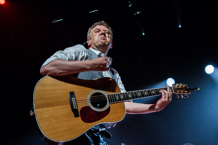 Bart Peeters - Benefietconcert @ De Roma Borgerhout, picture 156, photographed by Guy Danneels - FrontView Magazine