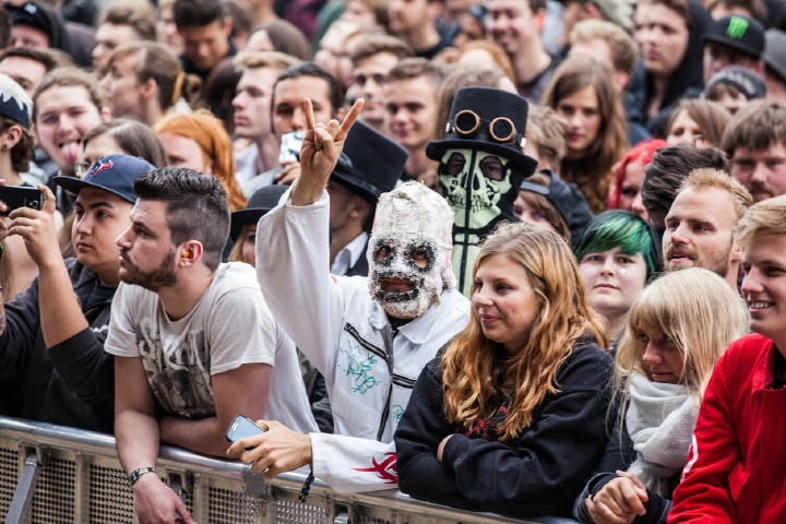 Sfeer en publiek @ Graspop 2015, picture 2, photographed by Graspop Fotografenteam - FrontView Magazine