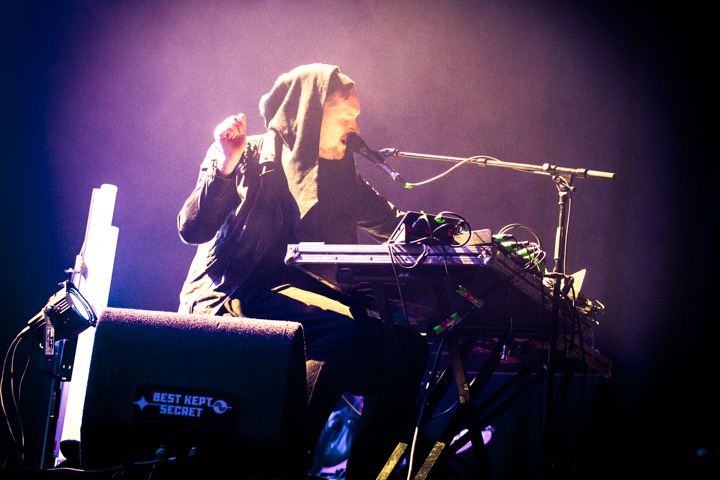 Sohn @ Best Kept Secret Festival 2015 - Dag 3, picture 4, photographed by Tom Stessens - FrontView Magazine