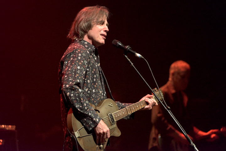 Jackson Browne @ Koninklijk Circus Brussel, picture 12, photographed by Johan Van Buggenhout - FrontView Magazine
