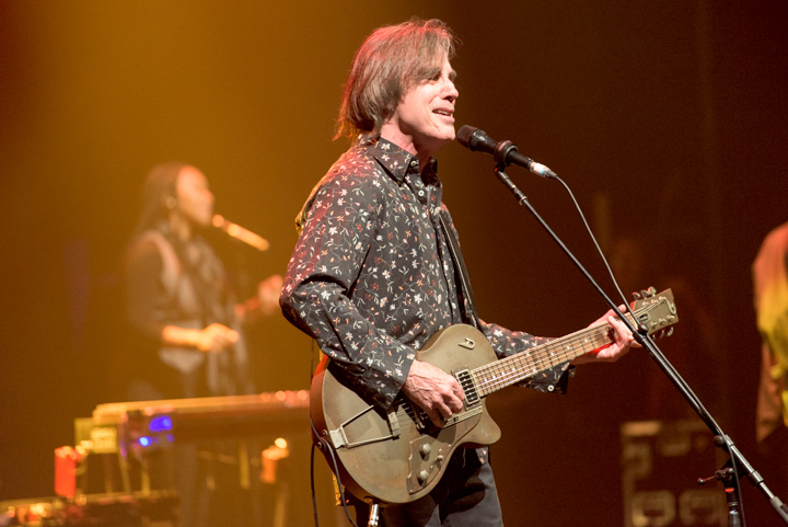 Jackson Browne @ Koninklijk Circus Brussel, picture 25, photographed by Johan Van Buggenhout - FrontView Magazine