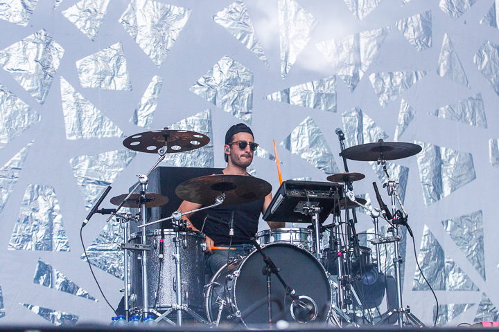 Oscar and the Wolf op Rock voor Specials - Dag 1 @ Evergem, picture 15, photographed by Guy Danneels - FrontView Magazine