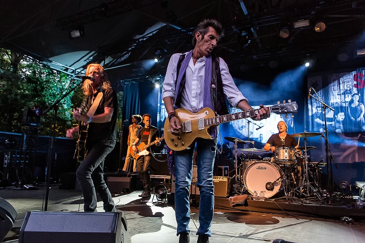 The Scabs @ OLT Rivierenhof, picture 1, photographed by Edwin Houdevelt - FrontView Magazine