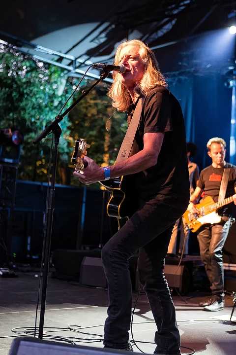 The Scabs @ OLT Rivierenhof, picture 4, photographed by Edwin Houdevelt - FrontView Magazine